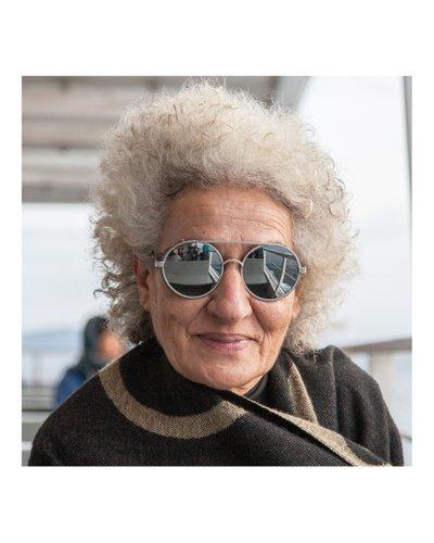 mobile - carousel-hero-element image-0